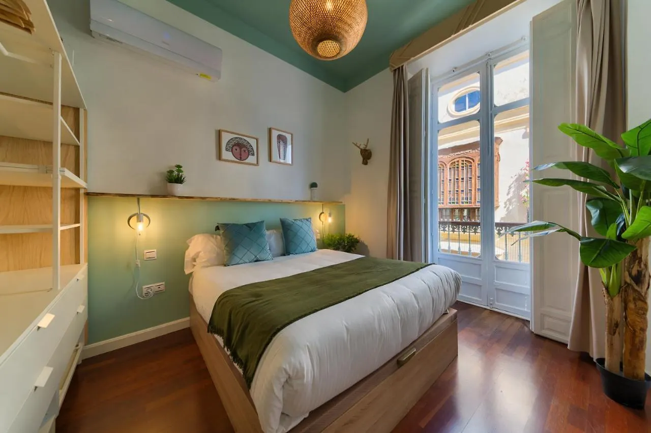 Holidays2Malaga Calderon Loft Wifi Fibra 0*, Malaga